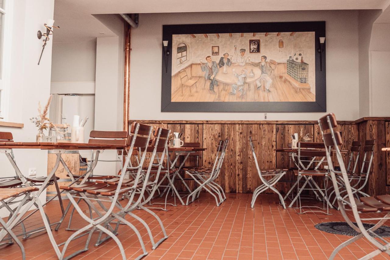 Gasthaus Zum Adler Grosswallstadt Exterior photo